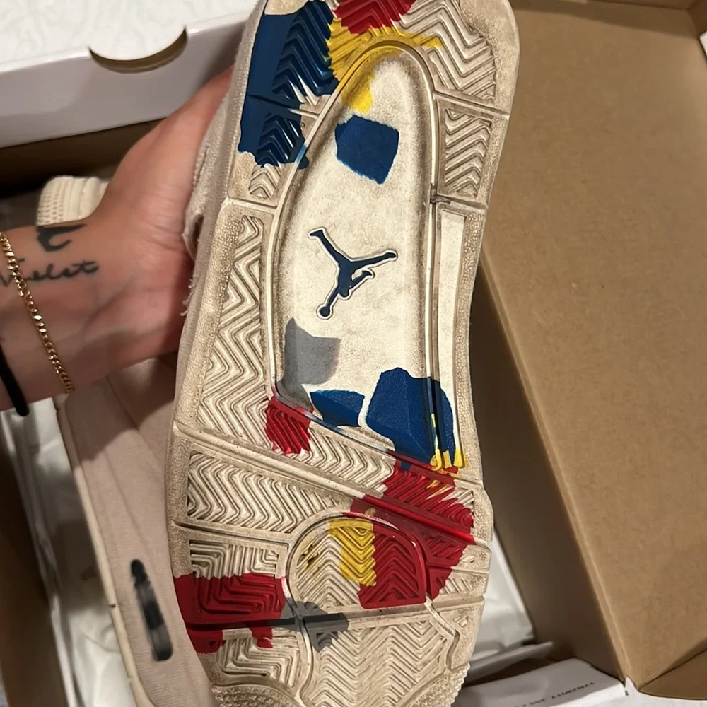 FINAL SALE: Woman’s Air Jordan 4 “Blank Canvas” - Picture 4 of 11